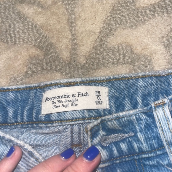 Abercrombie ultra high rise 90s straight jean - Picture 3 of 3